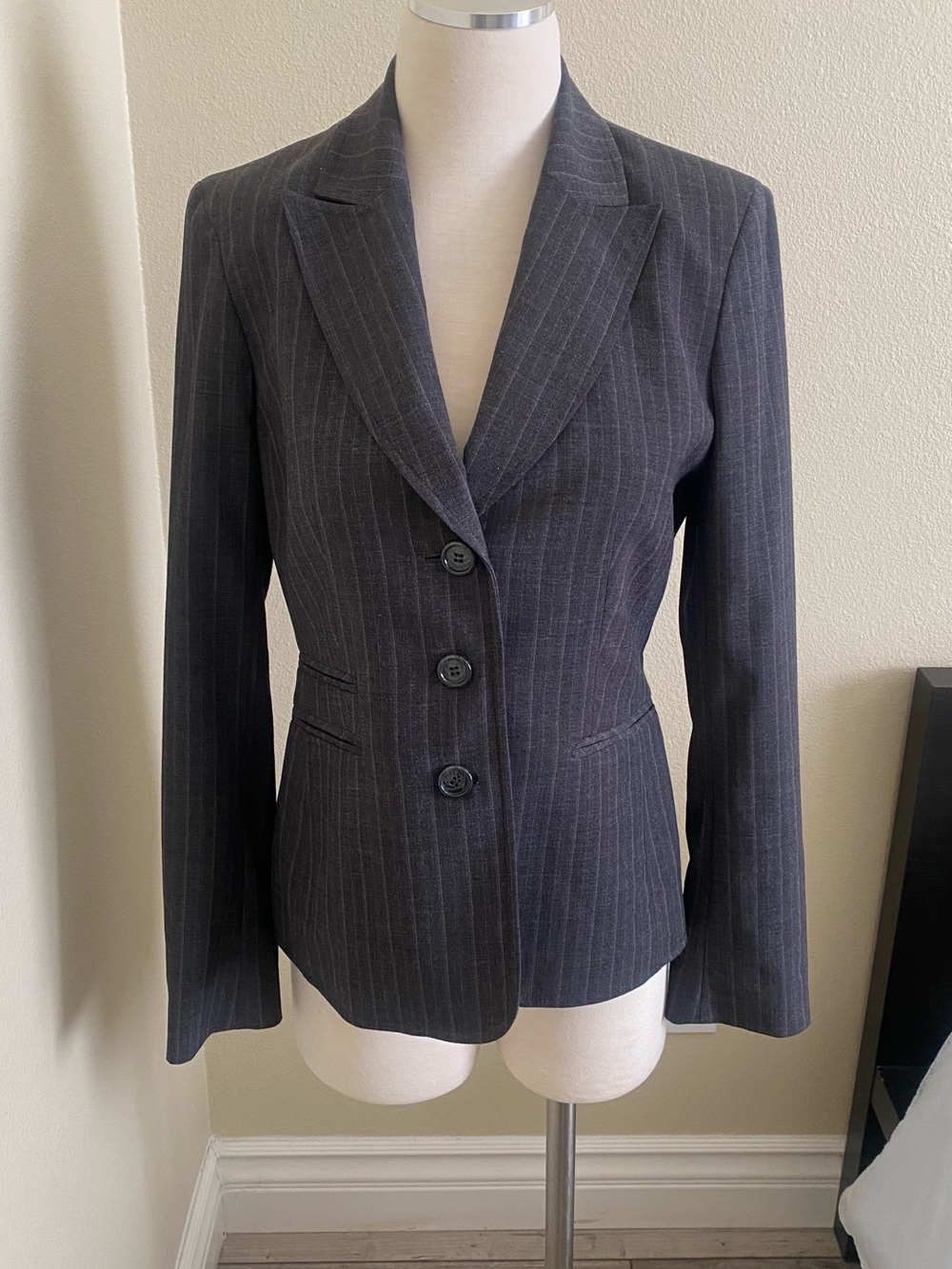Jones New York Charcoal Pinstripe Women's Blazer